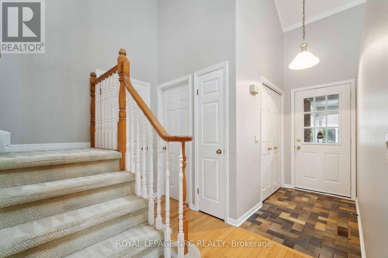 Lincoln (lincoln-jordan/vineland), ON L0R2C0,4095 PLUM TREE COURT