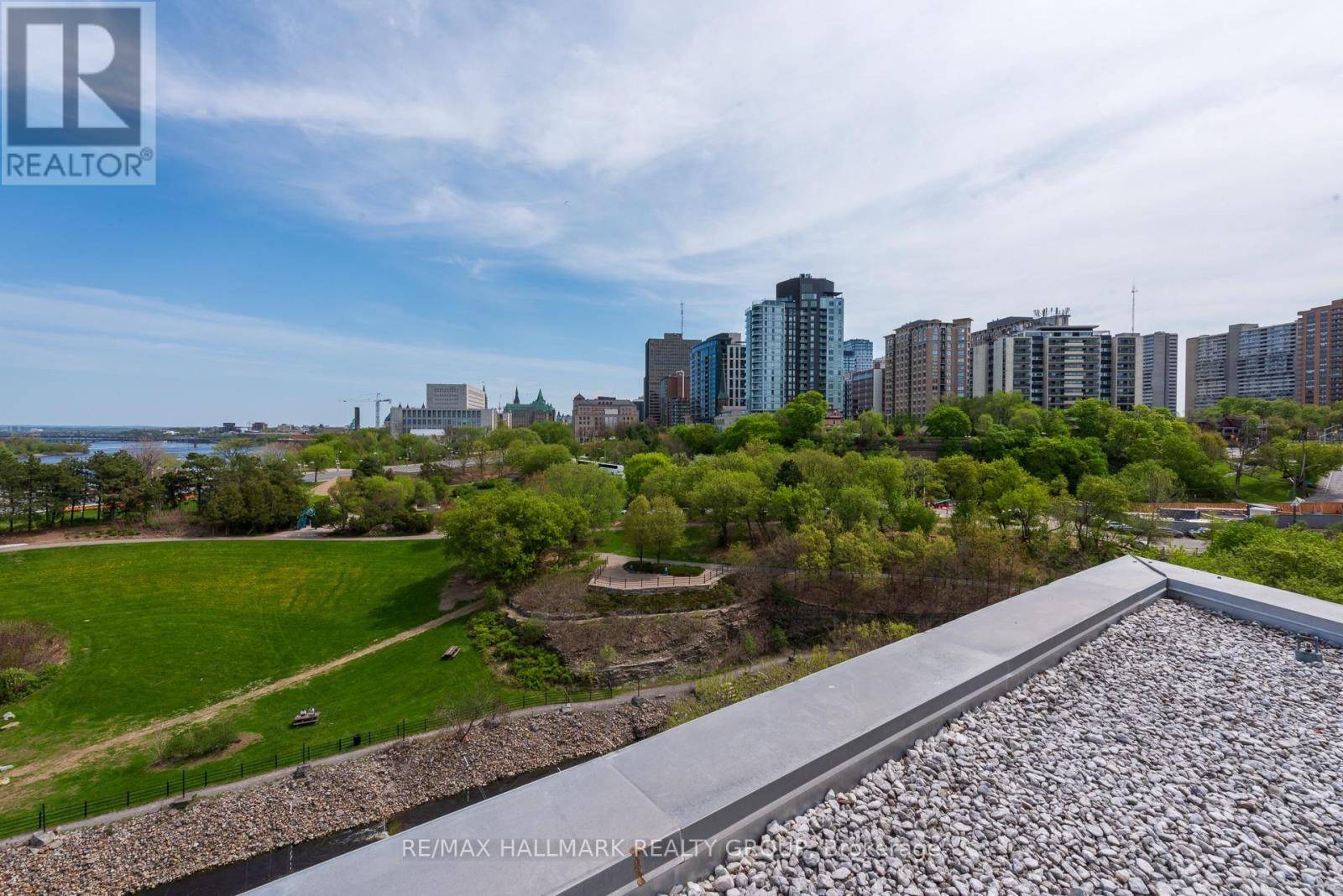 Ottawa, ON K1R0A7,200 Lett ST #311