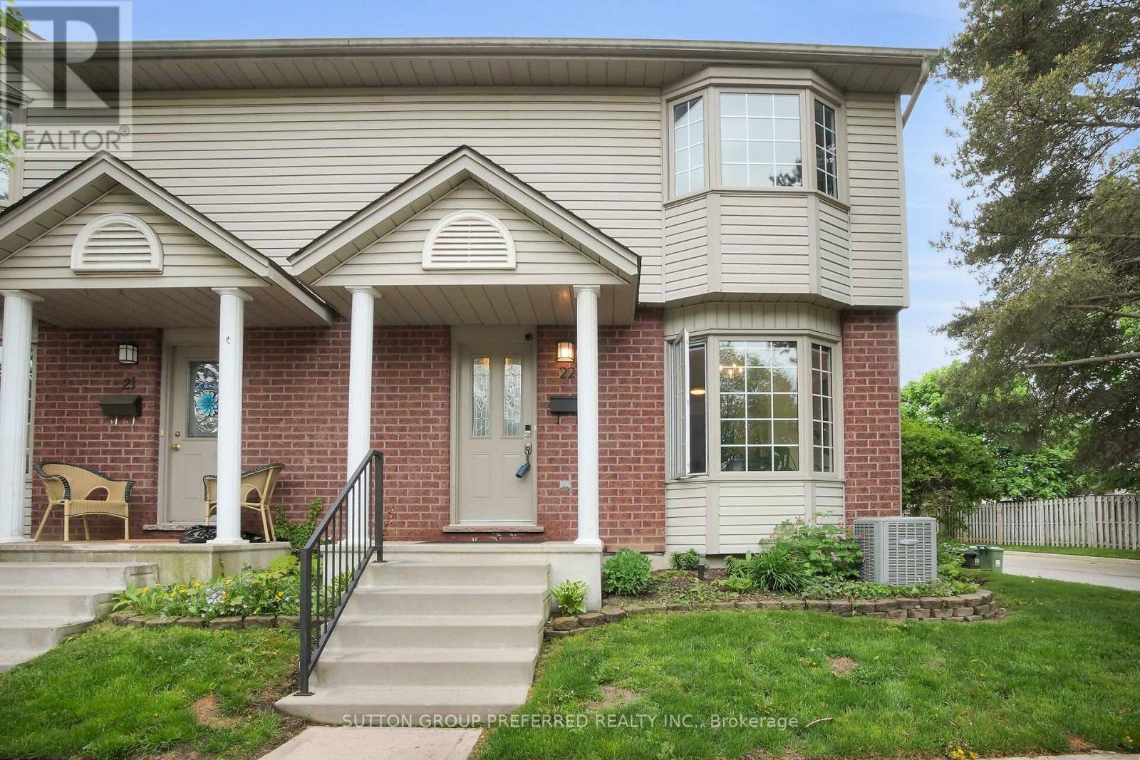 London East (east I), ON N5V4Y4,166 BONAVENTURE DR #22