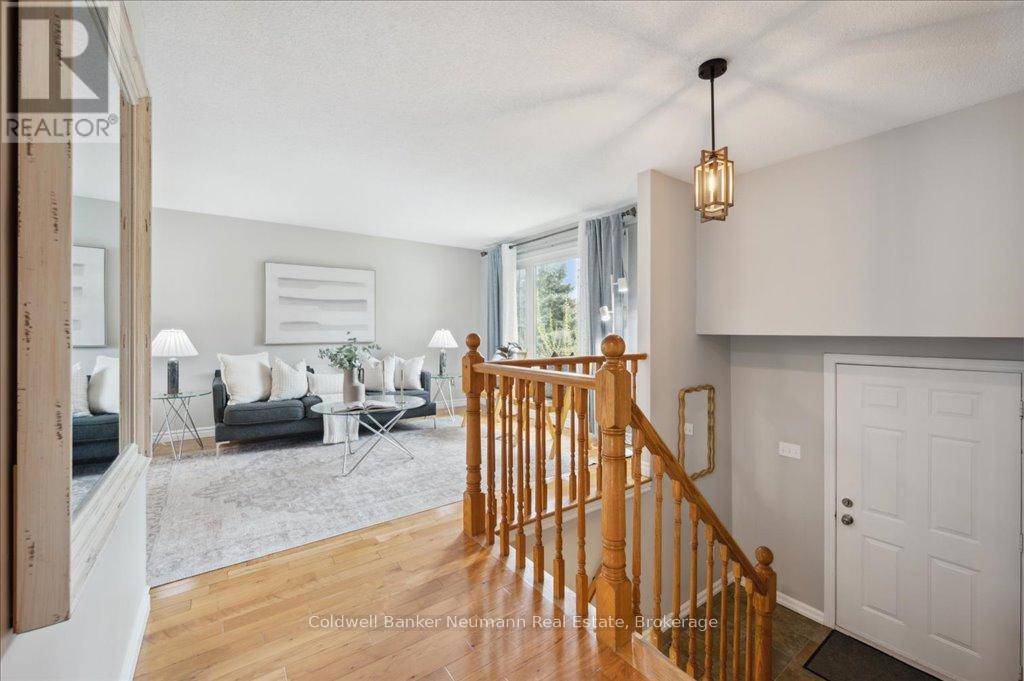 Cambridge, ON N3C3M4,102 BARNICKE DRIVE