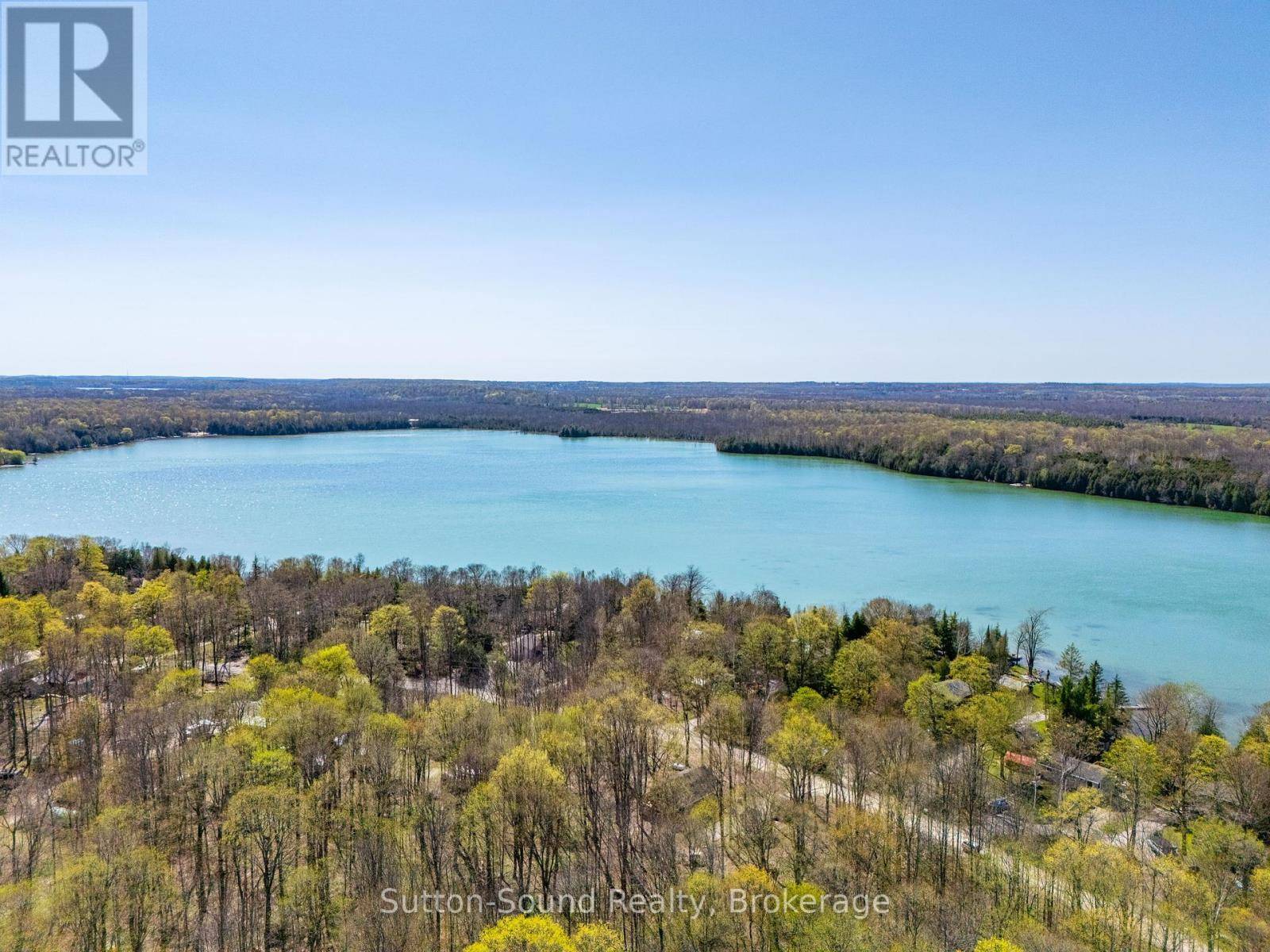 Georgian Bluffs, ON N0H2K0,203 FRANCIS DRIVE