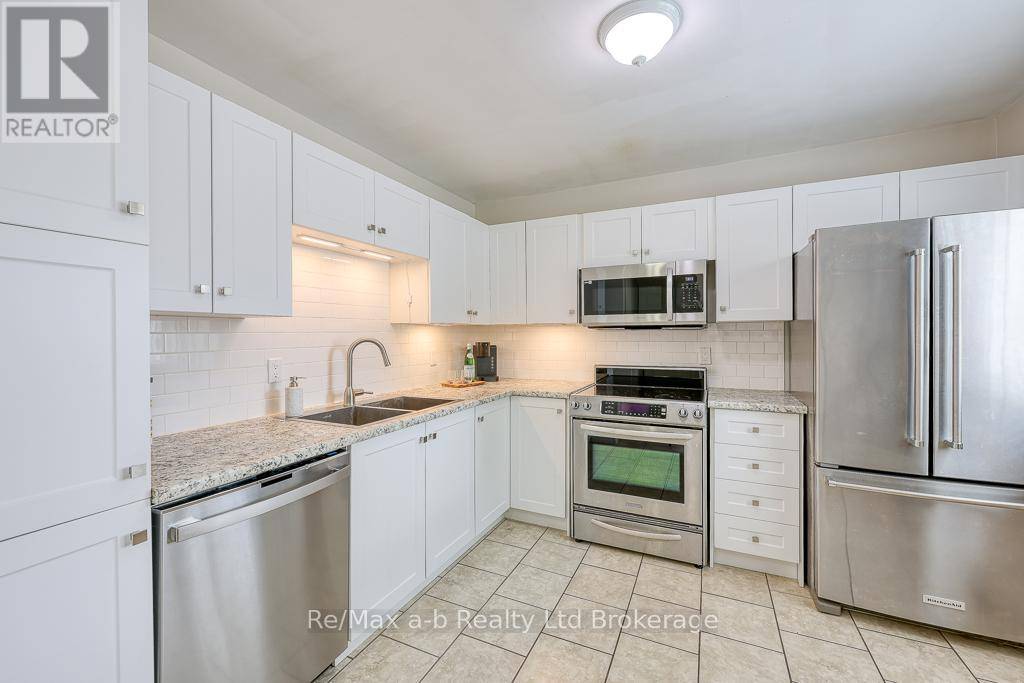 Woodstock (woodstock - North), ON N4T1K7,478 Springbank AVE North #3