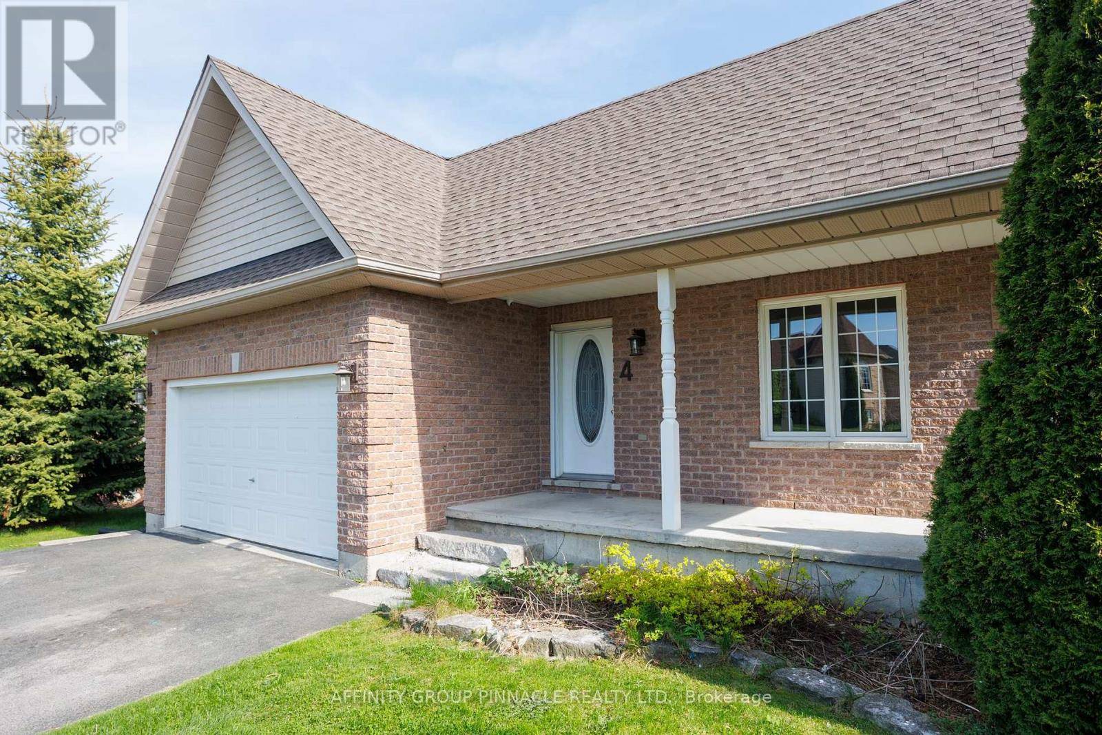 Kawartha Lakes (lindsay), ON K9V0H9,4 CHAMPLAIN BOULEVARD