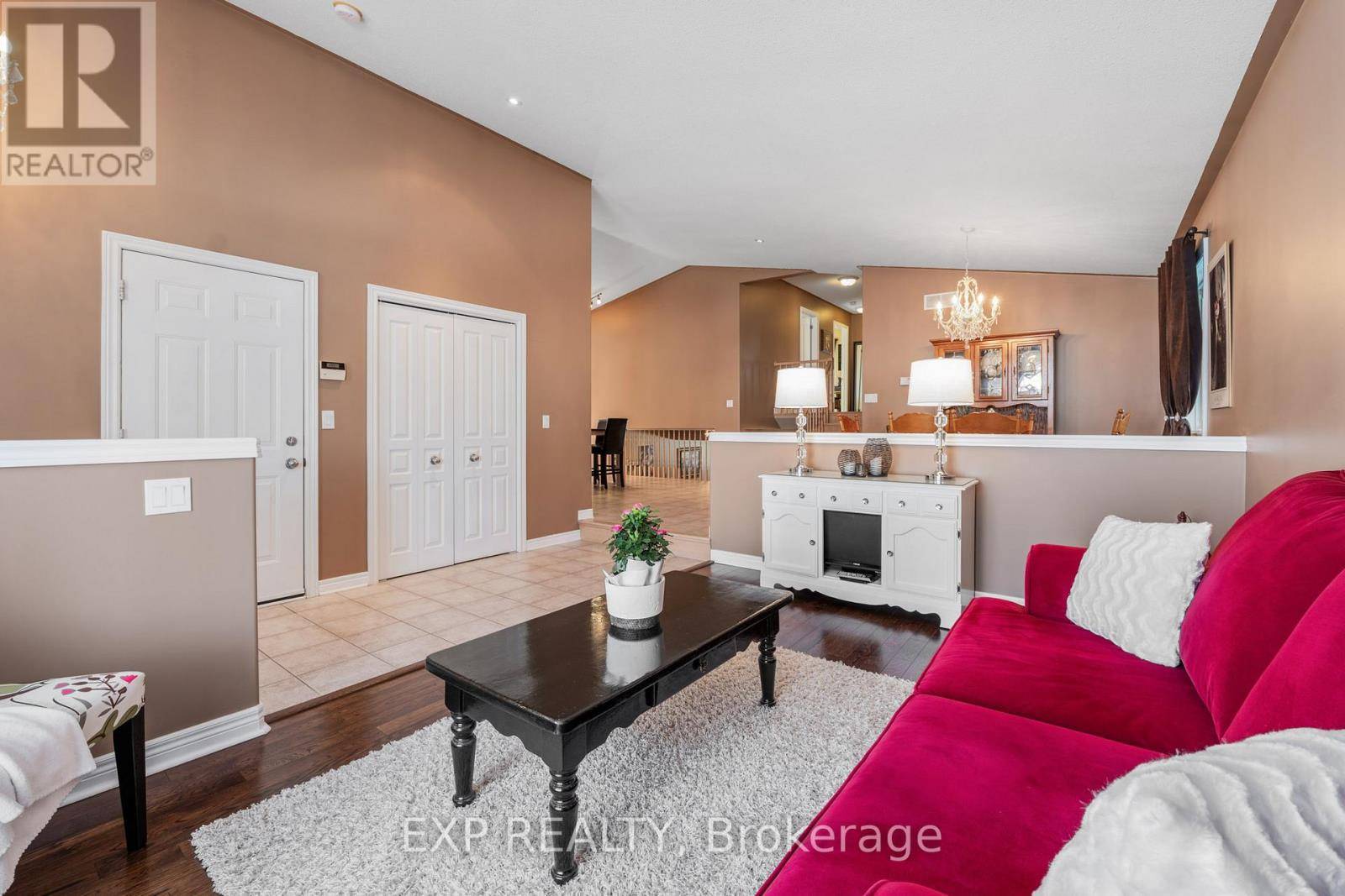 Niagara Falls (forestview), ON L2H3L4,7090 JULIE DRIVE