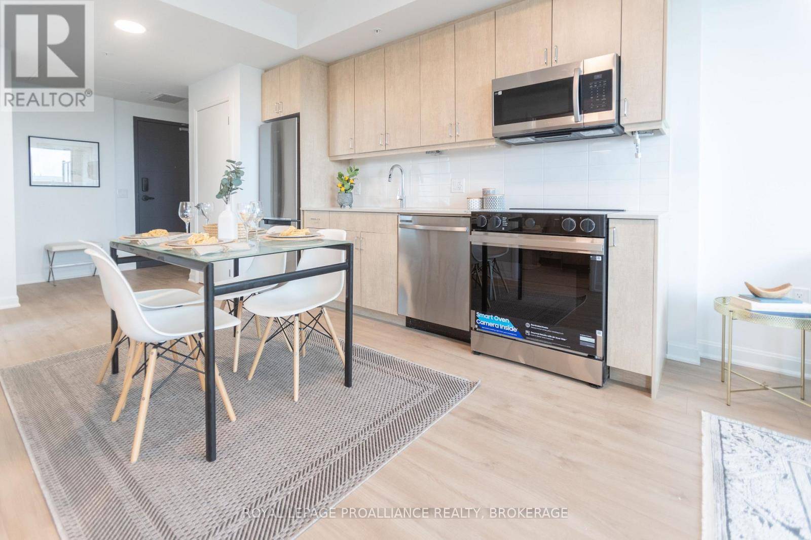 Kingston (east Of Sir John A. Blvd), ON K7L1B3,223 Princess ST #319