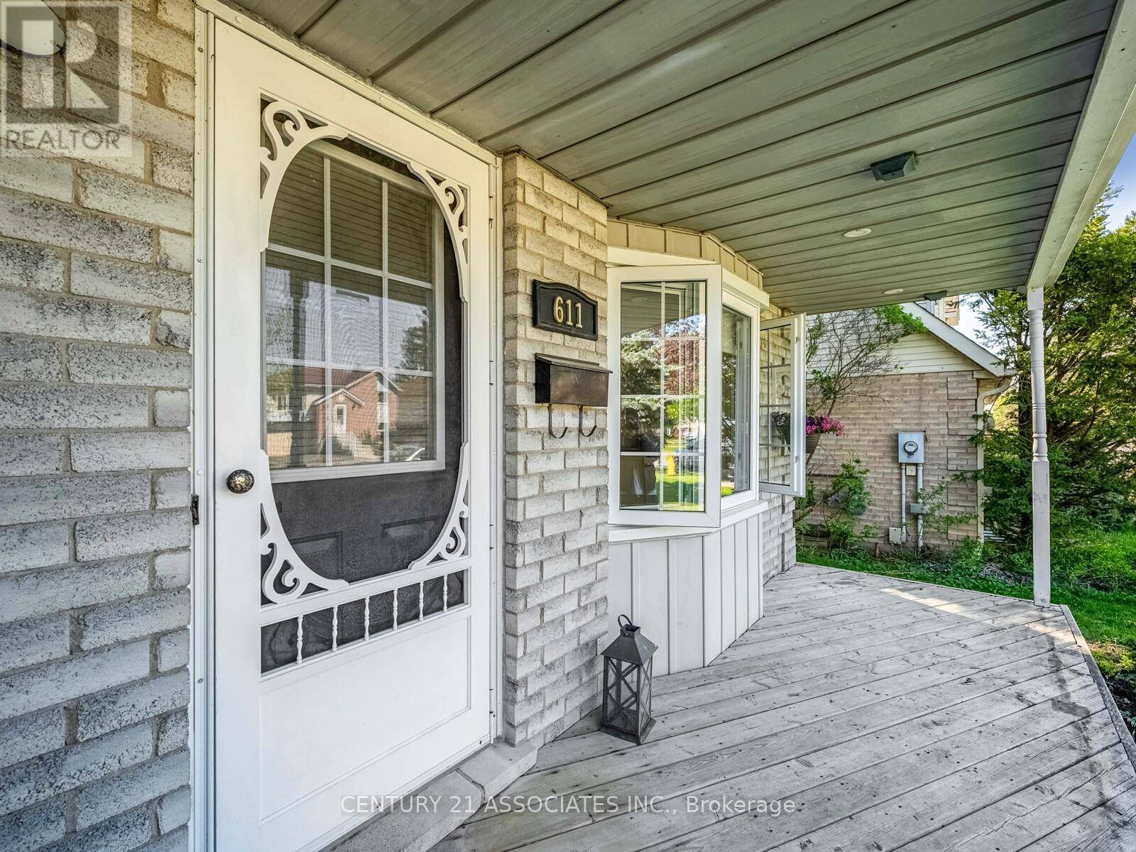Cambridge, ON N3H5J9,611 PRESTON PARKWAY