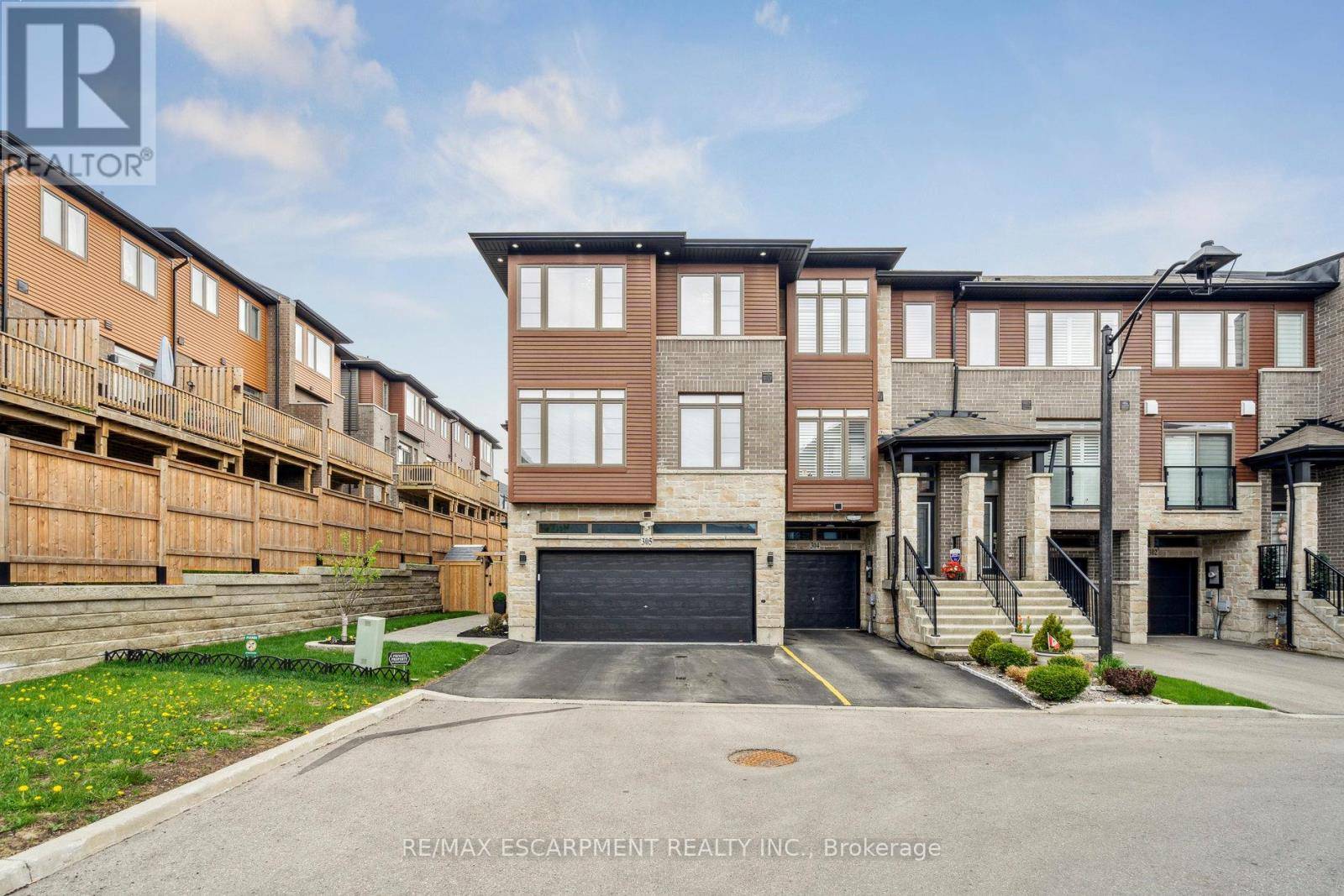 Hamilton (stoney Creek), ON L8J0M1,30 Times Square BLVD #305