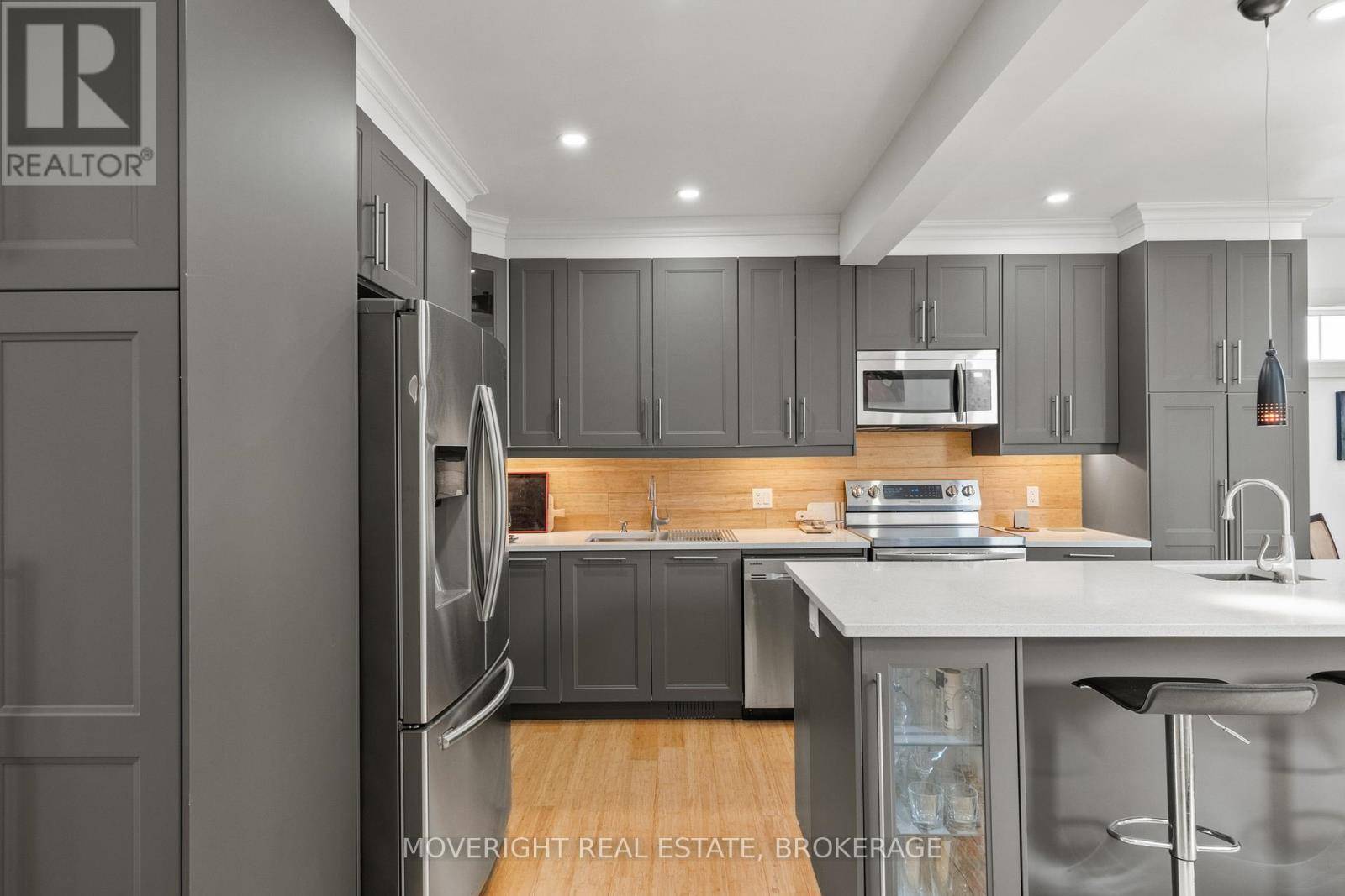 Fort Erie (crescent Park), ON L2A4L7,318 BEACHVIEW AVENUE