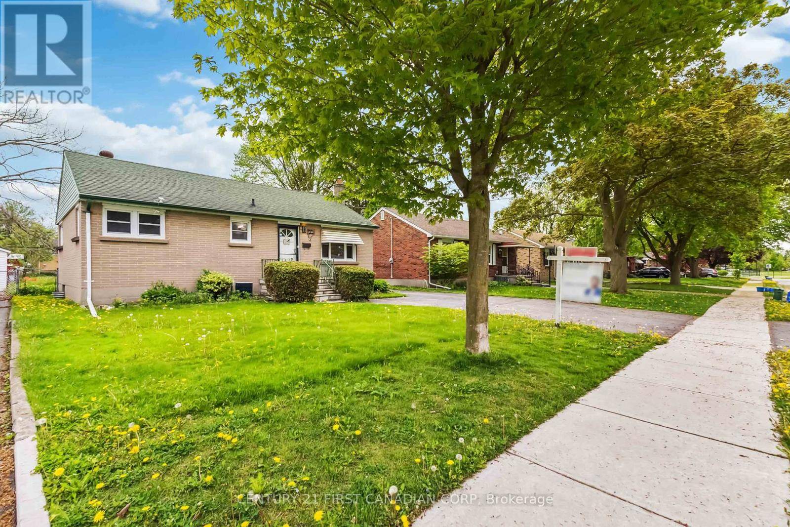 London East (east H), ON N5W4W3,330 MANITOBA STREET