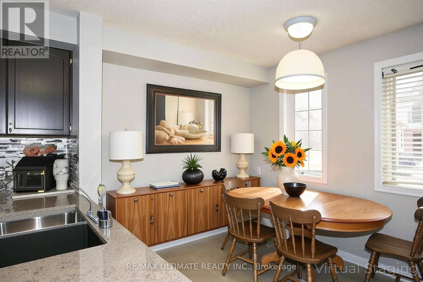Guelph (victoria North), ON N1E0K4,15 CARERE CRES #41B