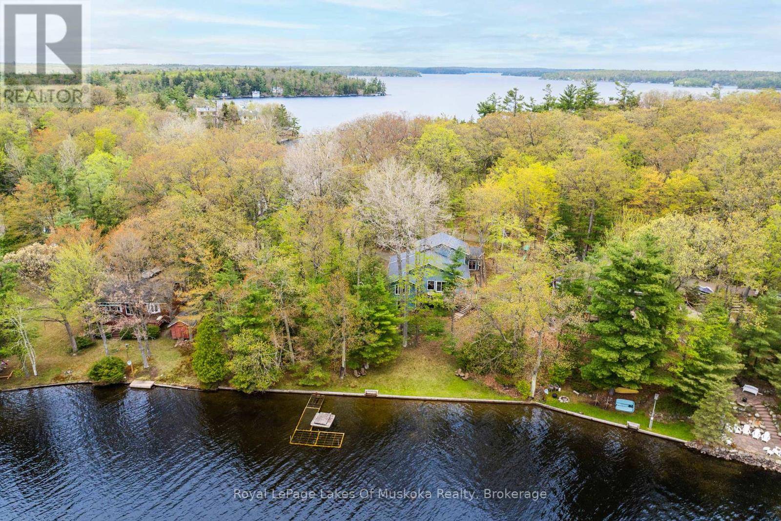 Muskoka Lakes (wood (muskoka Lakes)), ON P0C1M0,1050 PACKERS BAY ROAD