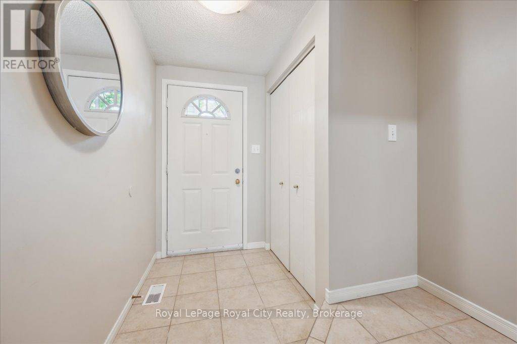 Guelph (kortright West), ON N1G4Y5,66 Rodgers RD #2