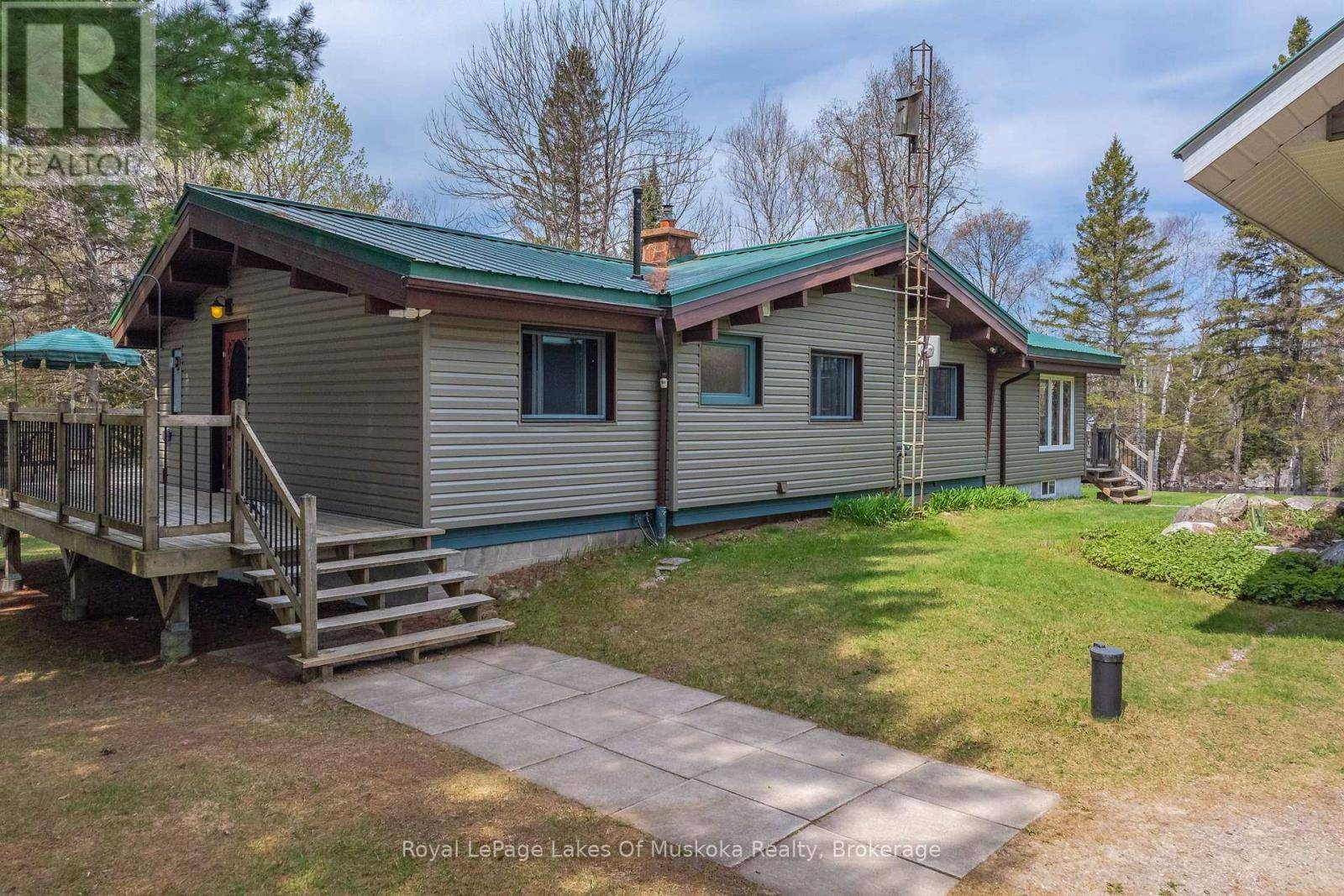 Magnetawan, ON P0A1P0,71 VICTORIA STREET