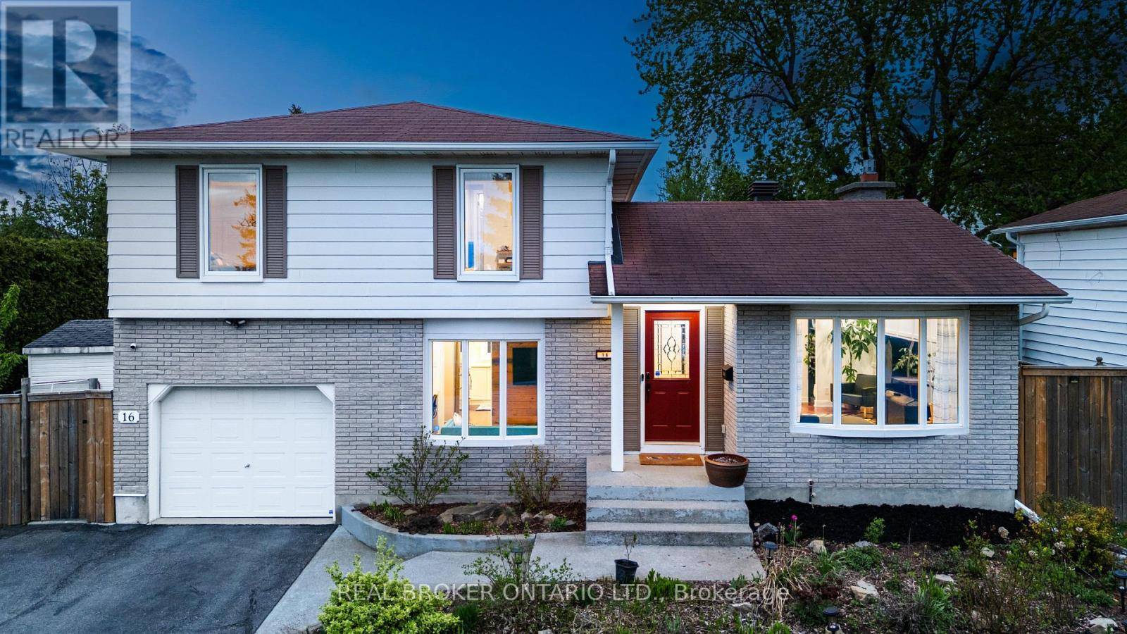 Ottawa, ON K2J1H2,16 LANGHOLM CRESCENT