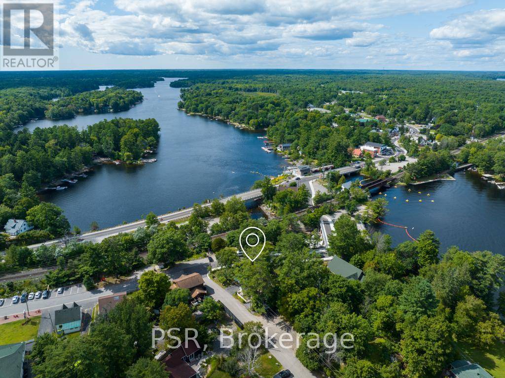 Muskoka Lakes (wood (muskoka Lakes)), ON P0C1A0,1020 BALA FALLS ROAD