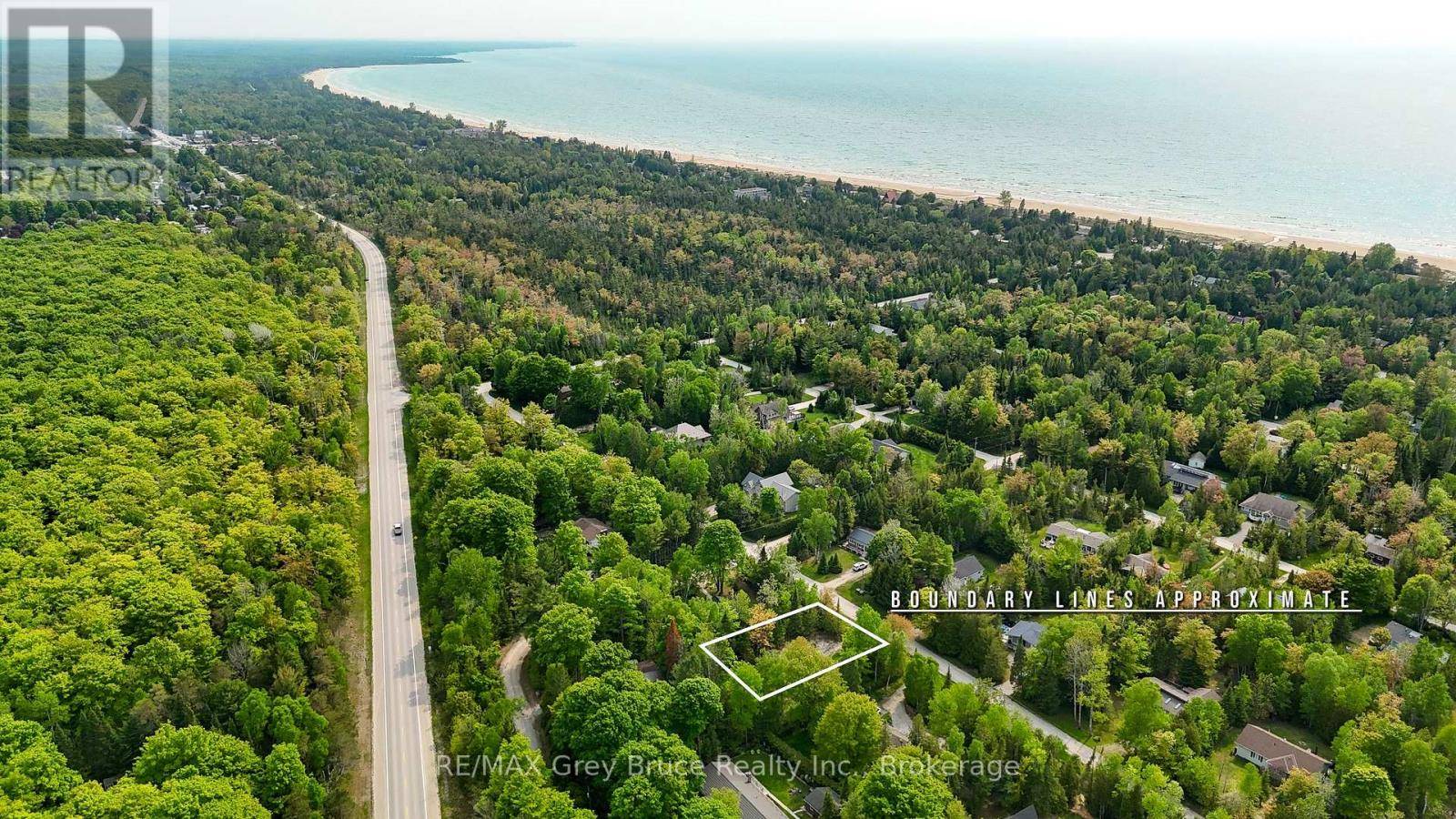 South Bruce Peninsula, ON N0H2G0,425 DUFFERIN AVENUE