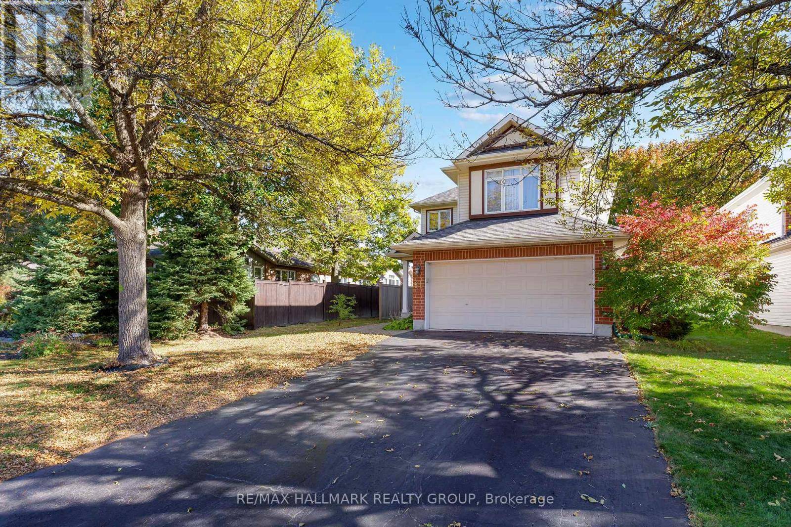 Ottawa, ON K1V0W6,61 KIMBERWICK CRESCENT