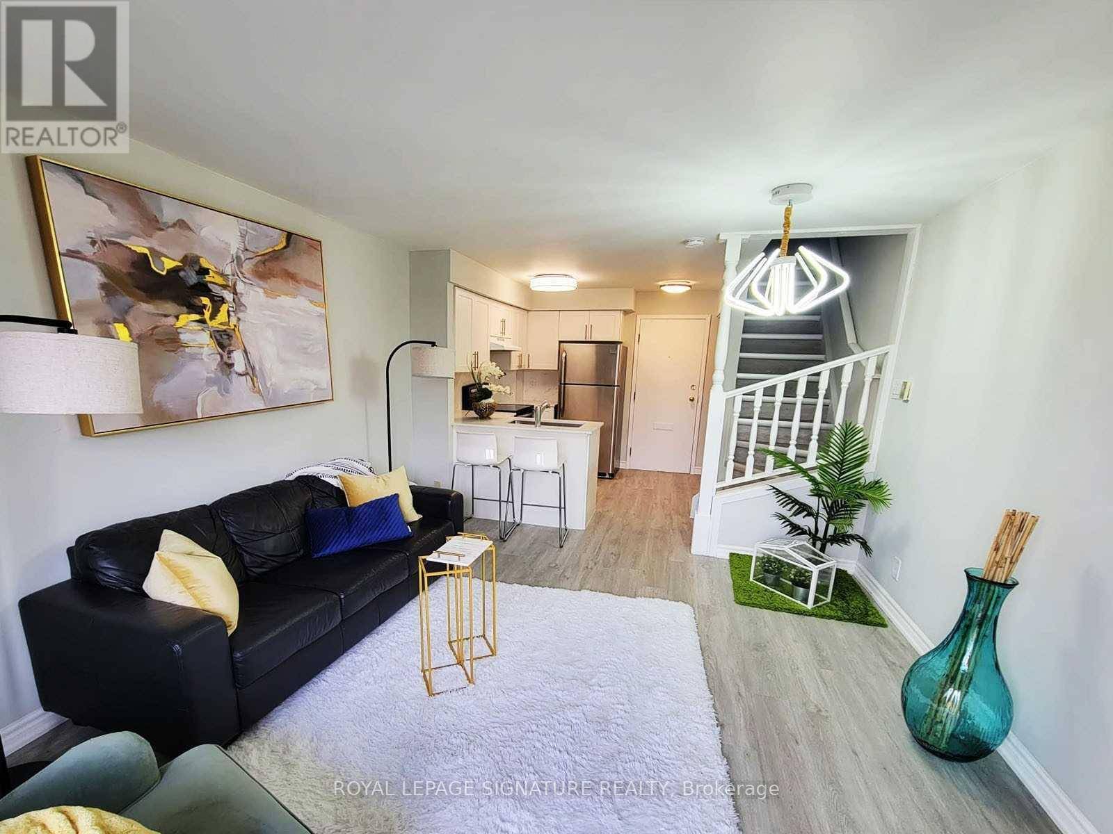 Kitchener, ON N2E3J1,67 Valleyview RD #34