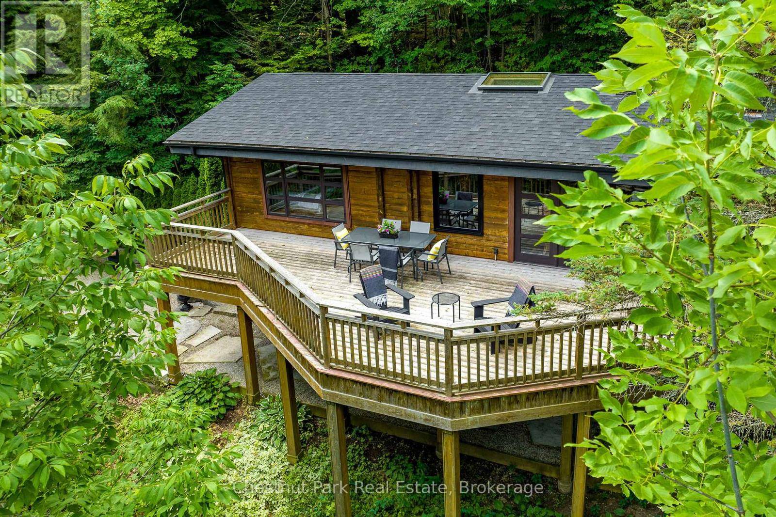 Blue Mountains, ON L9Y3Z2,146 CHAMONIX CRESCENT