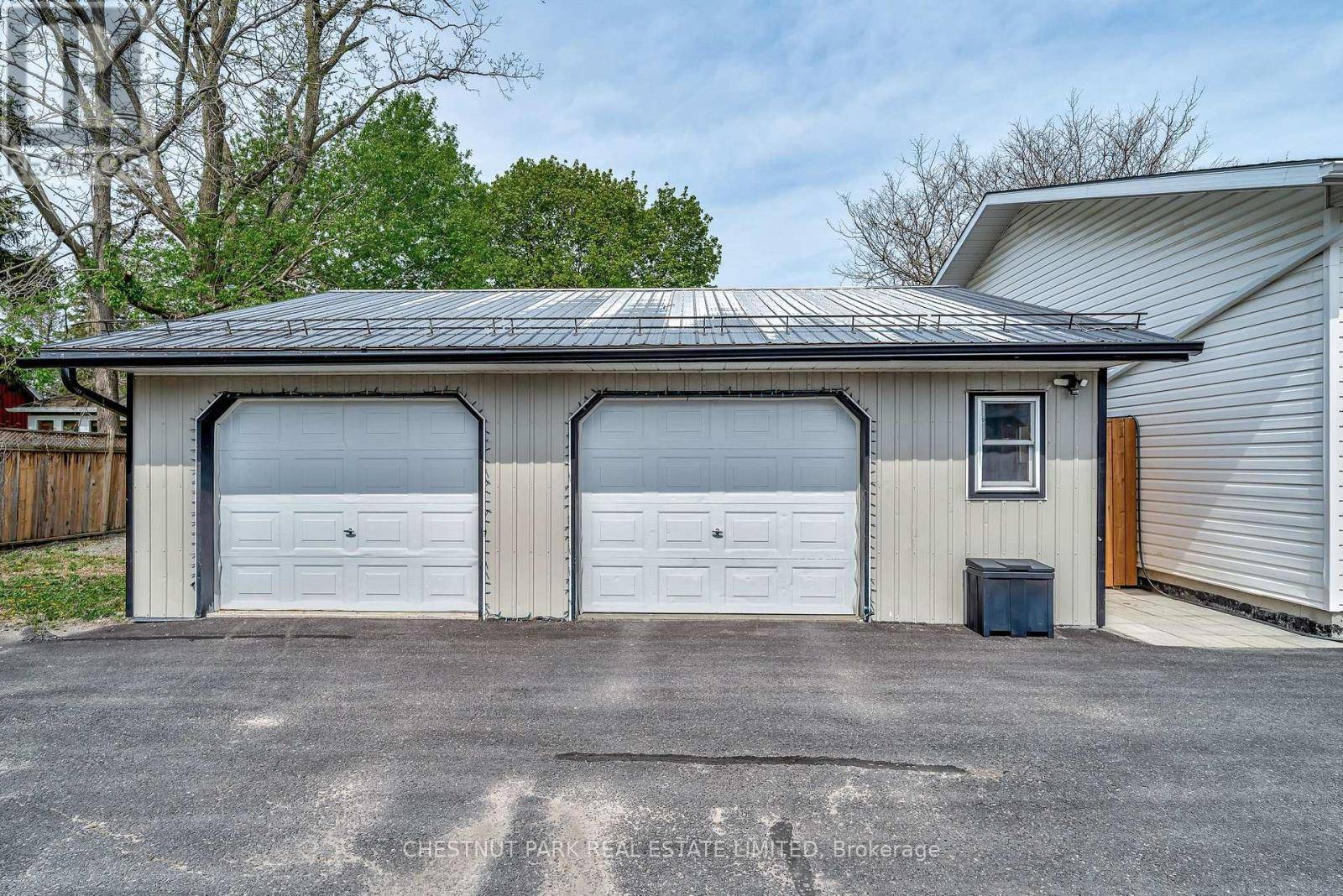 Prince Edward County (picton Ward), ON K0K2T0,71 QUEEN STREET