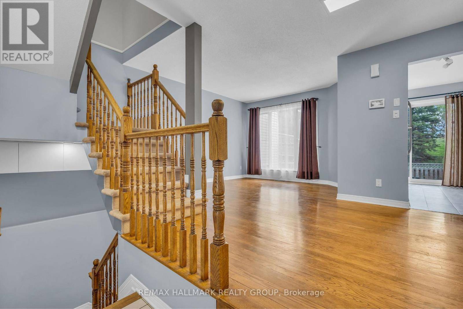 Ottawa, ON K1V1K7,124 KIMBERWICK CRESCENT