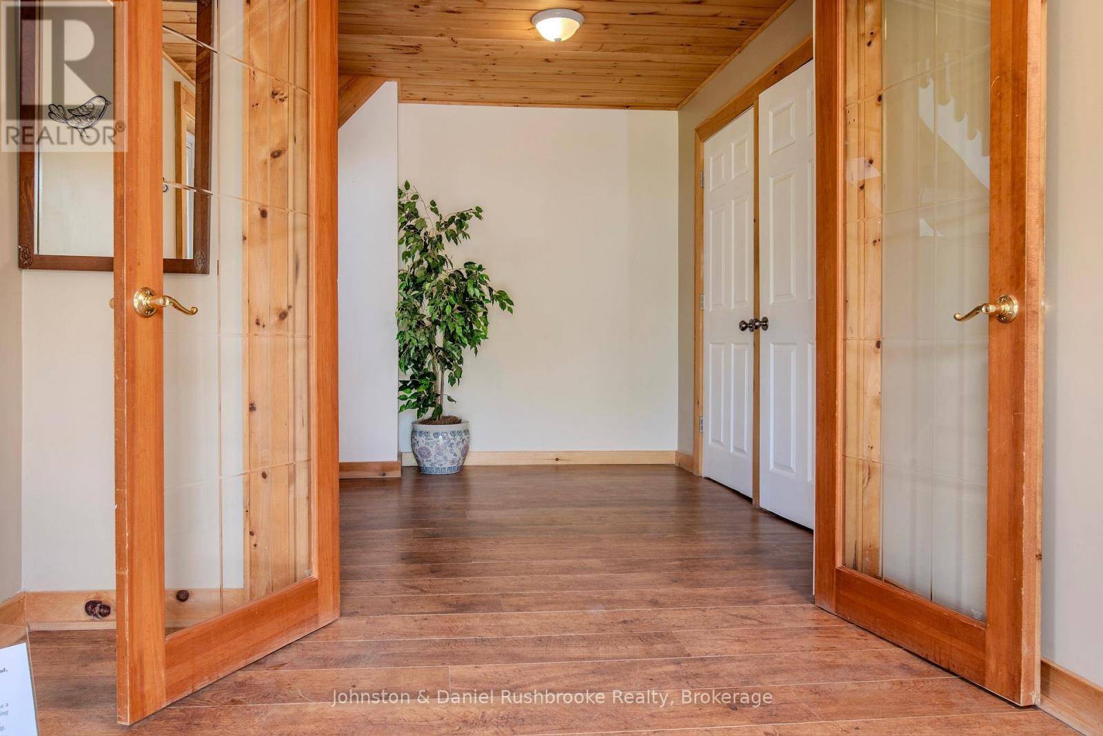 Gravenhurst (muskoka (s)), ON P1P1V5,1267 SILVER LAKE ROAD