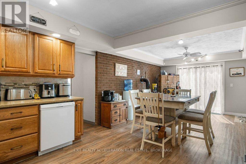 Greater Napanee (greater Napanee), ON K7R3L1,8738 COUNTY ROAD 2 W