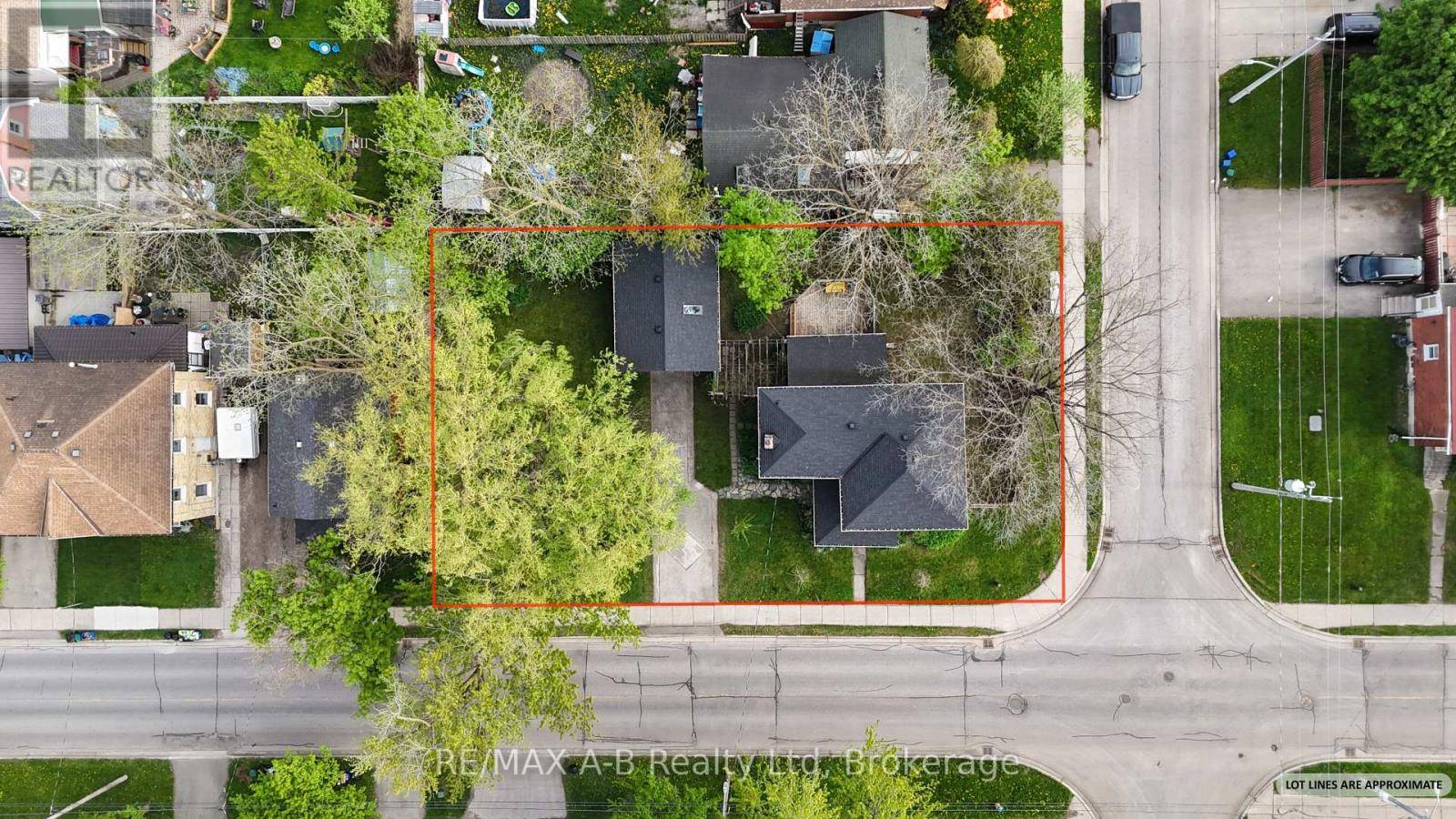 Stratford, ON N5A3S3,258 DOURO STREET