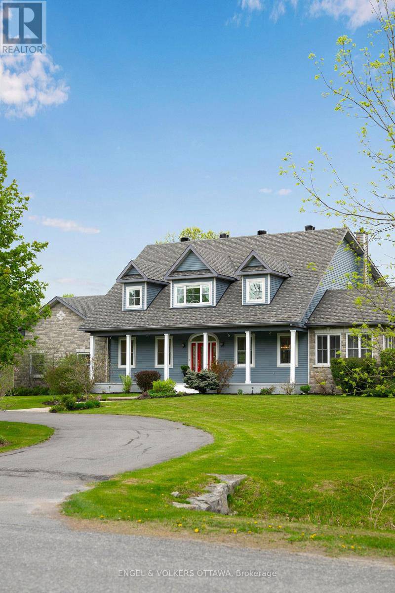 Ottawa, ON K2W1B6,1422 HOUSTON CRESCENT