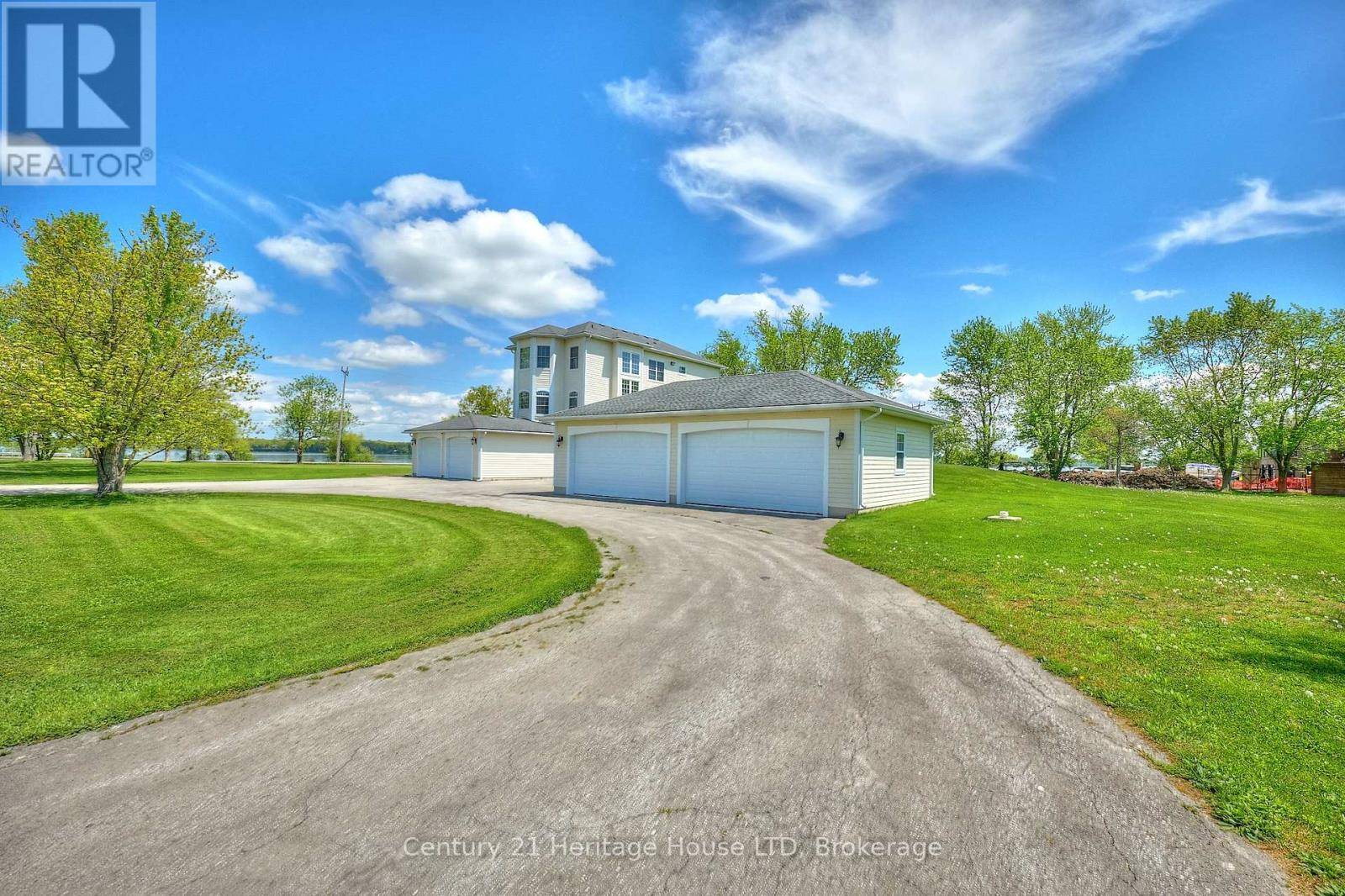 Fort Erie (black Creek), ON L0S1S0,4069 NIAGARA RIVER PARKWAY PARKWAY