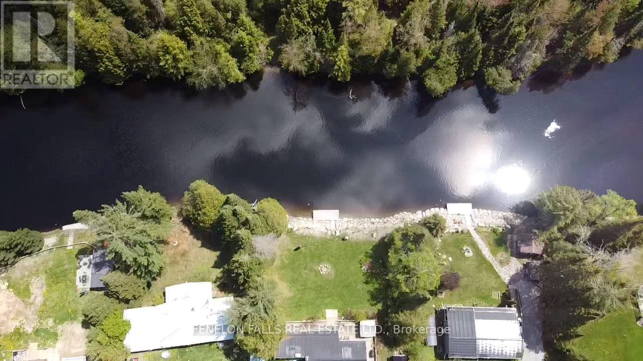 Kawartha Lakes (fenelon Falls), ON K0M1N0,105 CEDARPLANK ROAD