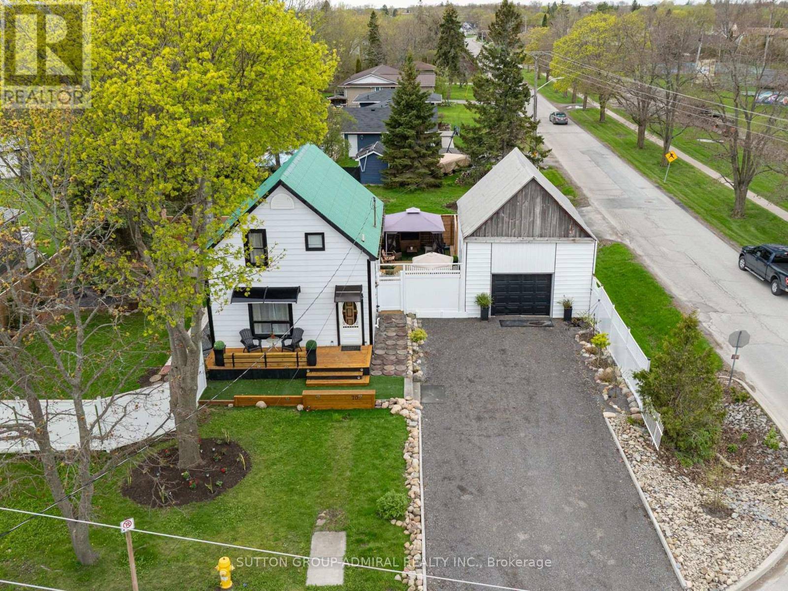 Prince Edward County (wellington Ward), ON K0K3L0,70 BELLEVILLE STREET