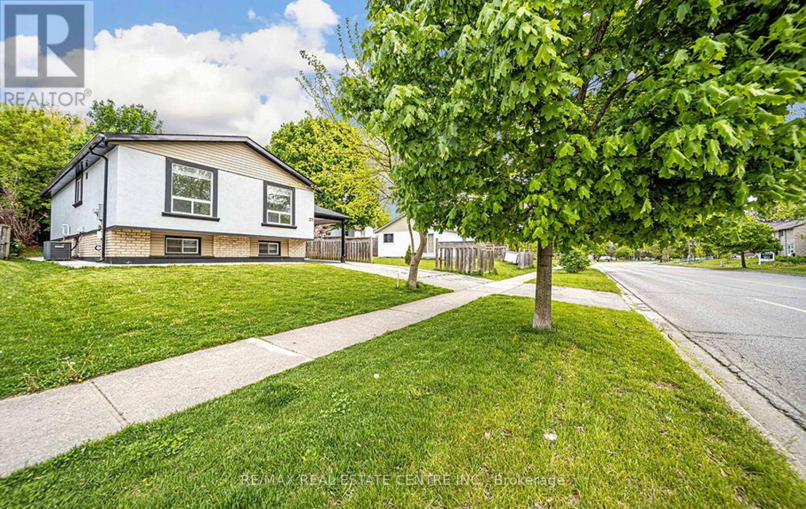 Brantford, ON N3R7H7,211 DUNSDON STREET