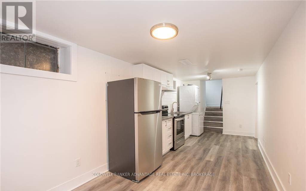 Welland (prince Charles), ON L3C4Z3,19 CAITHNESS DR #2