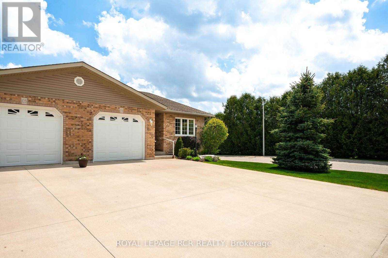 Wellington North (mount Forest), ON N0G2L2,401 Birmingham ST East #C6