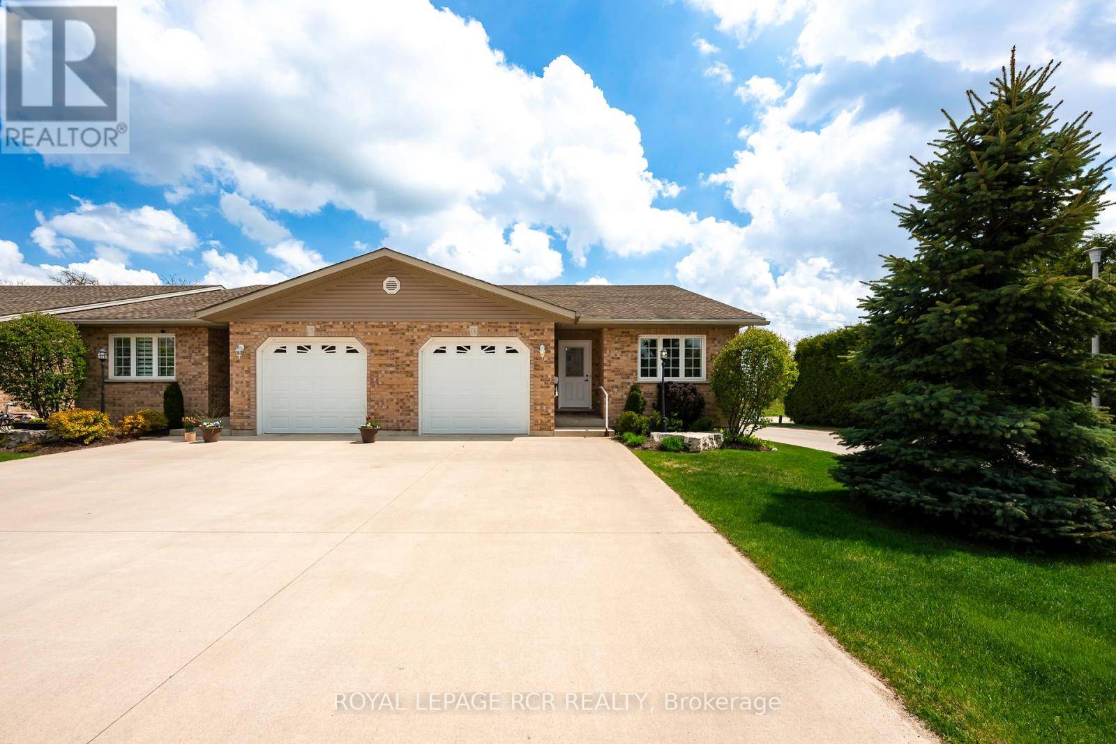 Wellington North (mount Forest), ON N0G2L2,401 Birmingham ST East #C6