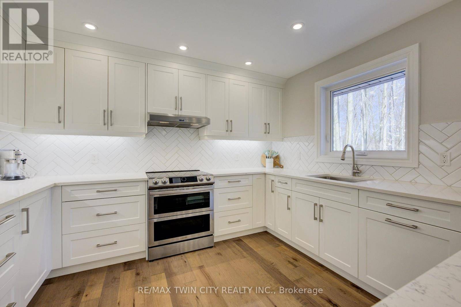 Waterloo, ON N2V1Y6,439 NORTHLAKE DRIVE