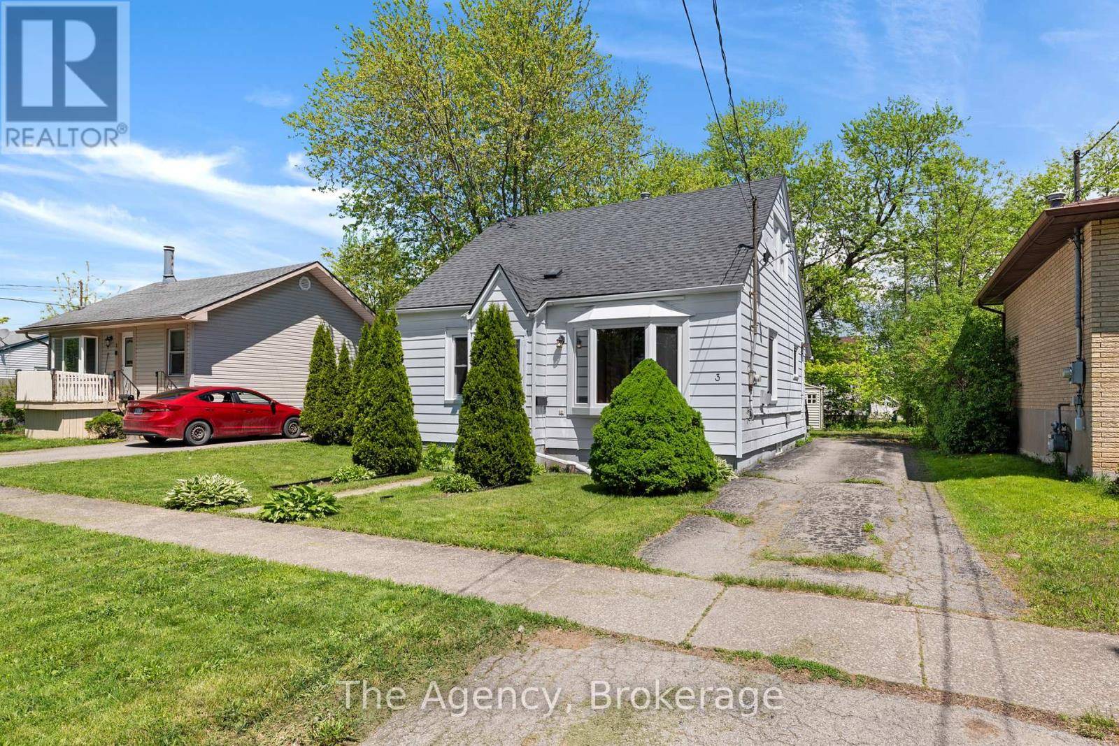 Fort Erie (central), ON L2A3Y1,3 PHYLLIS STREET