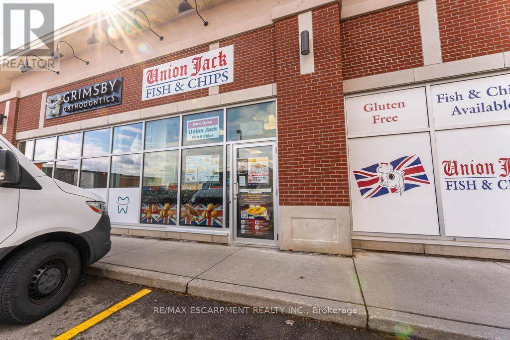 Grimsby (grimsby West), ON L3M1K9,70 Livingston AVE #2