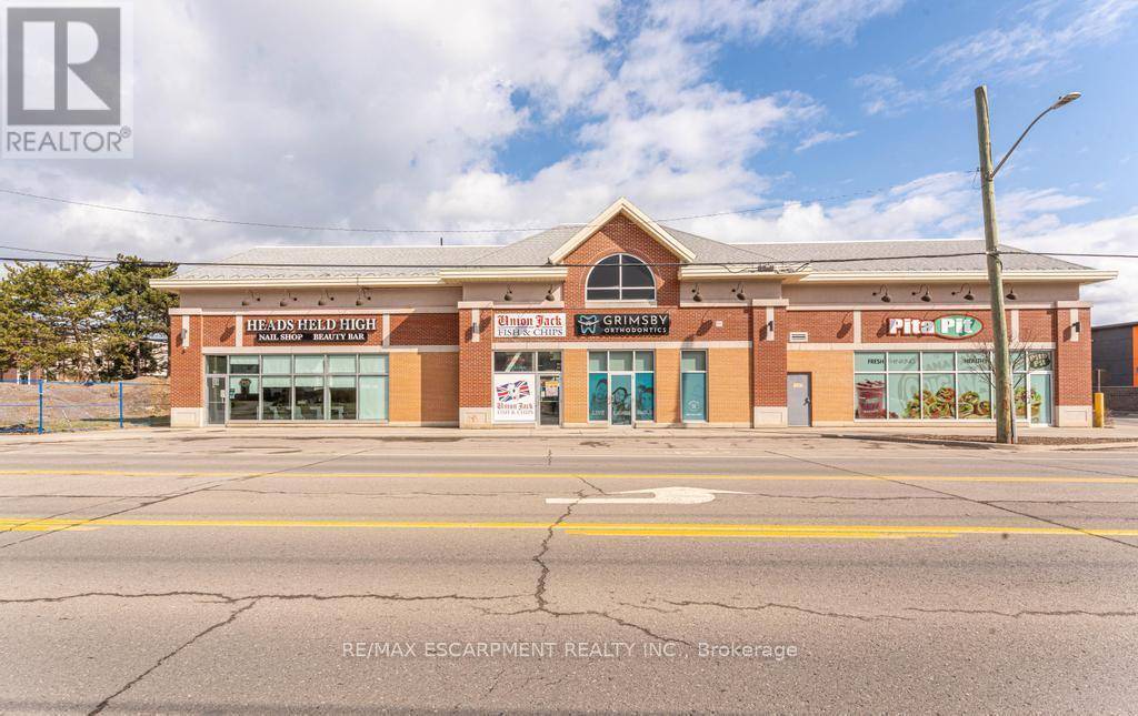 Grimsby (grimsby West), ON L3M1K9,70 Livingston AVE #2