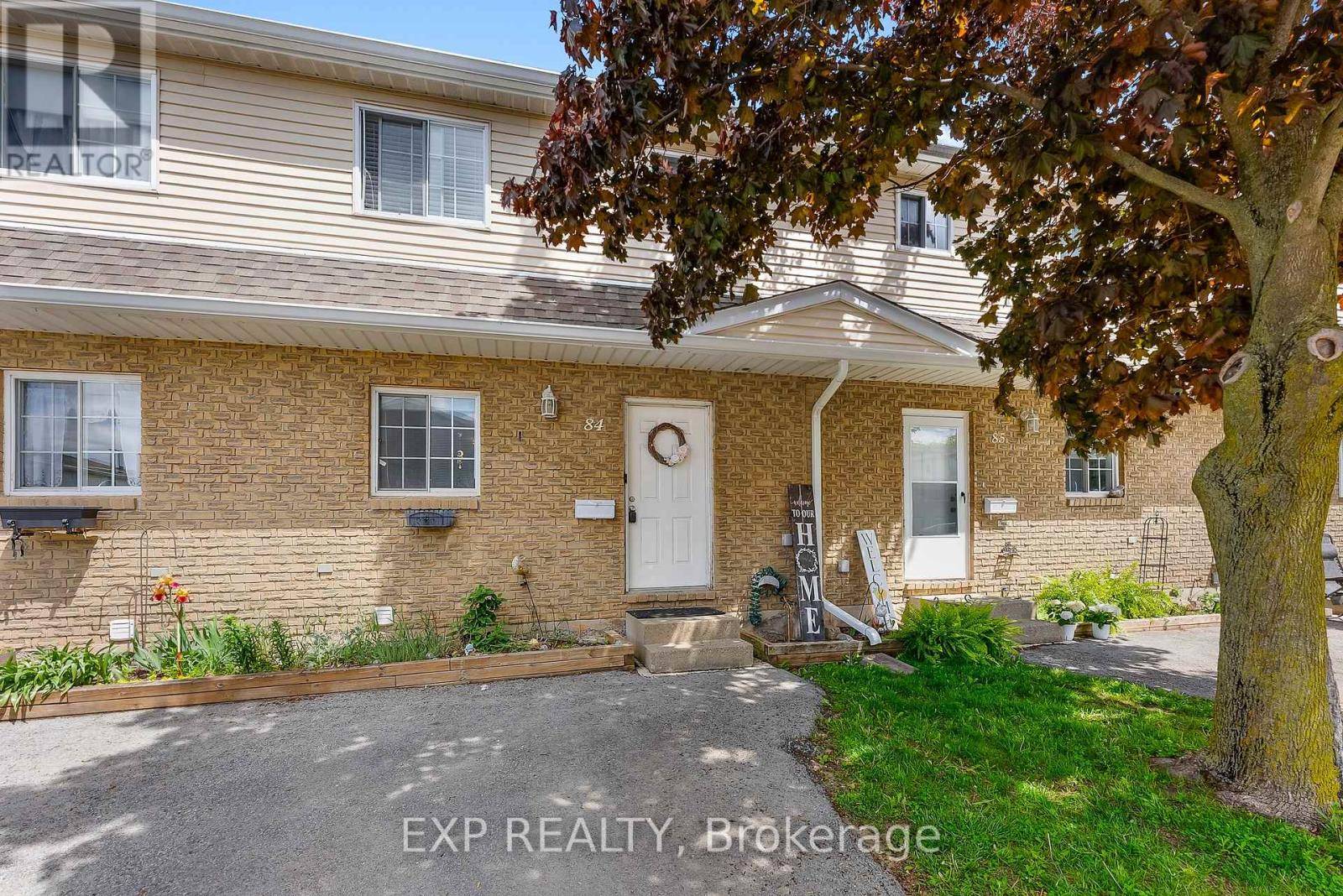 Niagara Falls (west Wood), ON L2H2X7,8141 Coventry RD #84