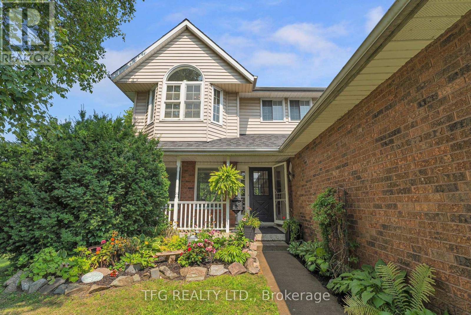 Port Hope, ON L1A2J9,76 MOLSON STREET
