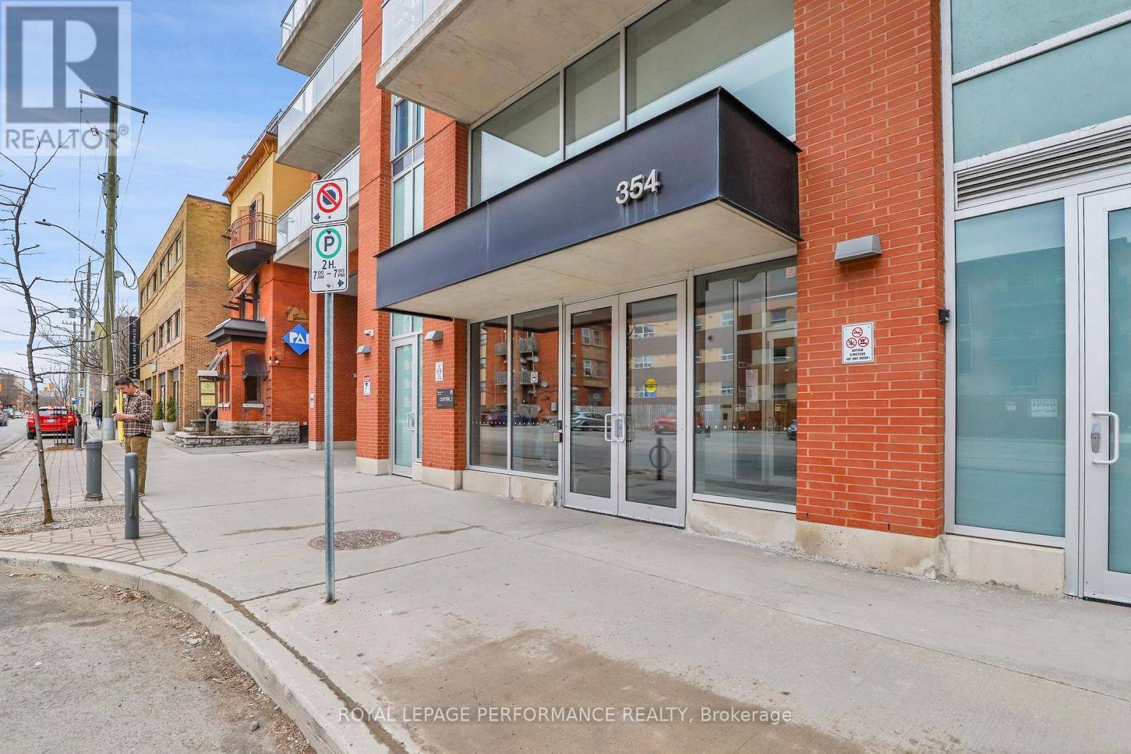 Ottawa, ON K2P0R4,354 Gladstone AVE North #815