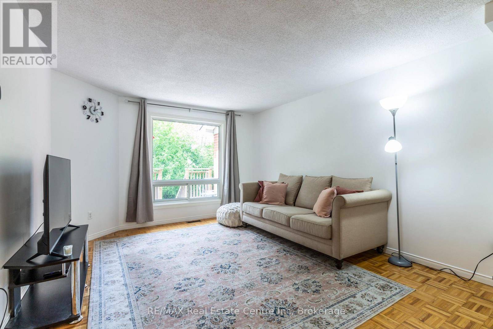 Guelph (willow West/sugarbush/west Acres), ON N1H8G2,61 GRANDRIDGE CRESCENT