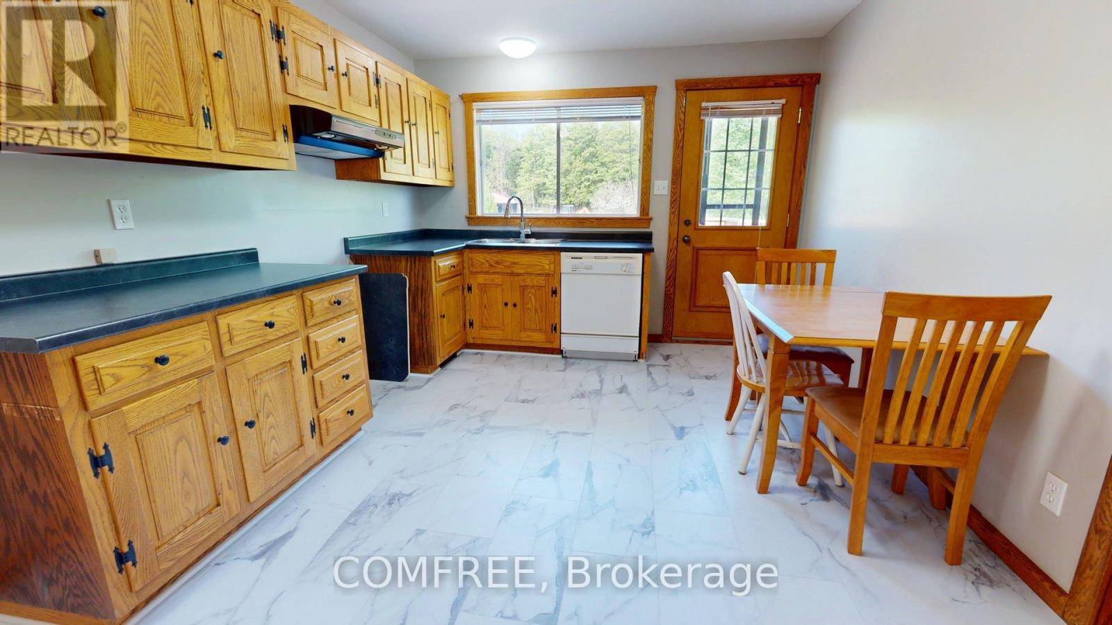 South Stormont, ON K0C1R0,4437 COUNTY ROAD 12