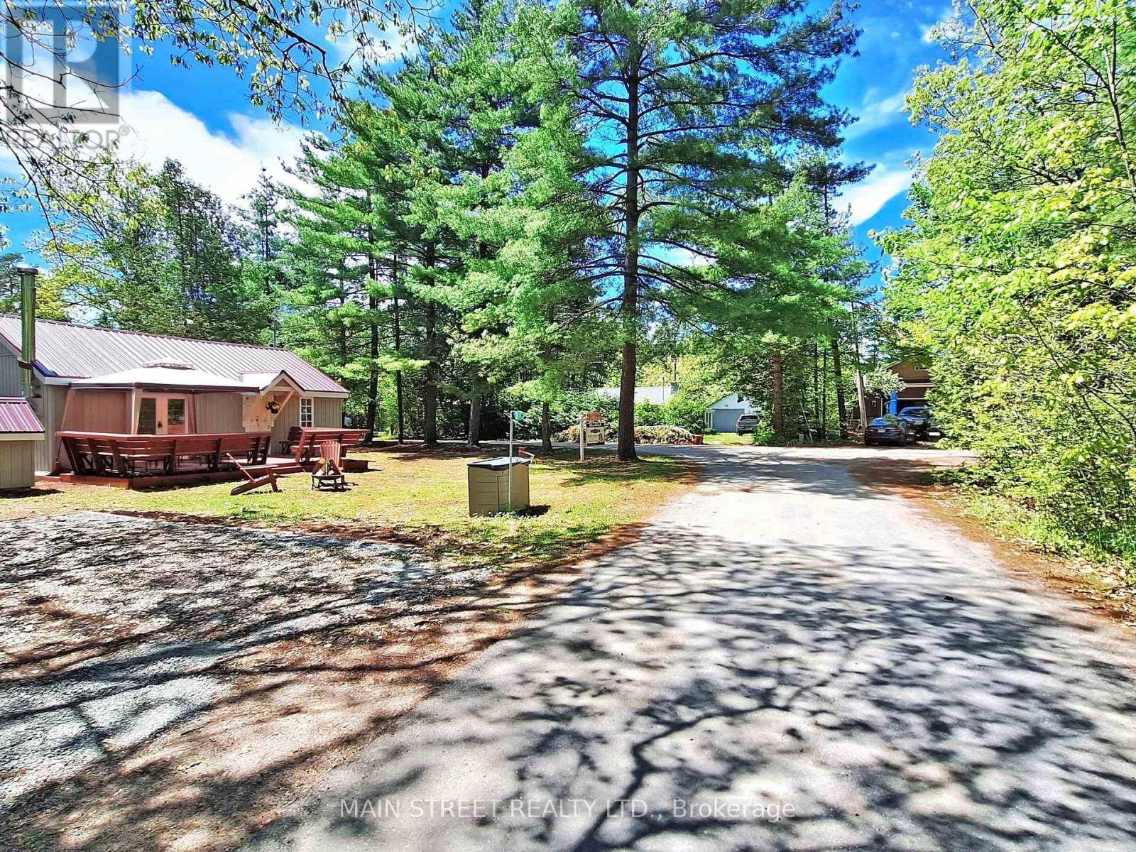 Kawartha Lakes (verulam), ON K0M1N0,2 CEDARHURST AVENUE