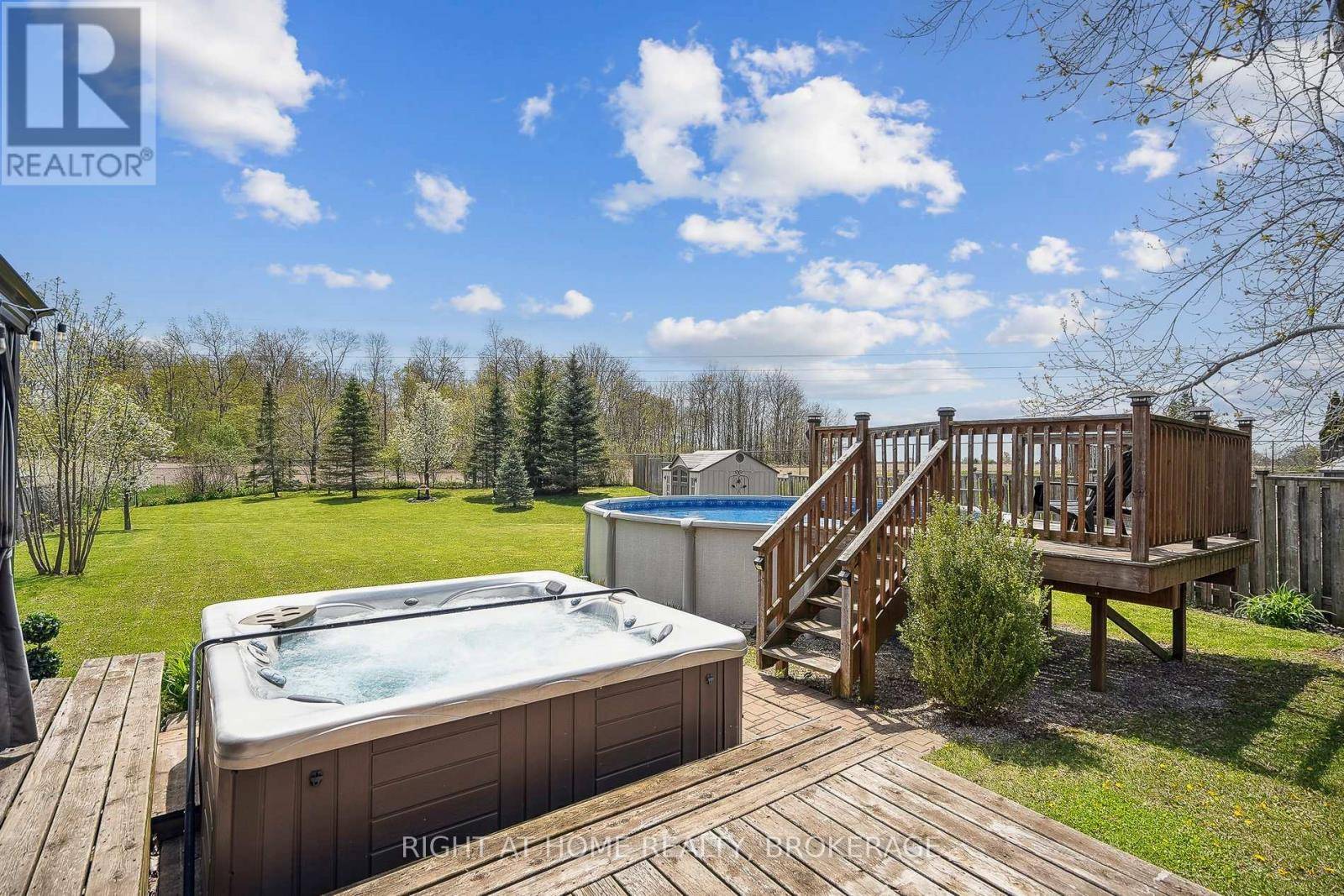 Hamilton (binbrook), ON L0R1C0,249 SOUTHBROOK DRIVE