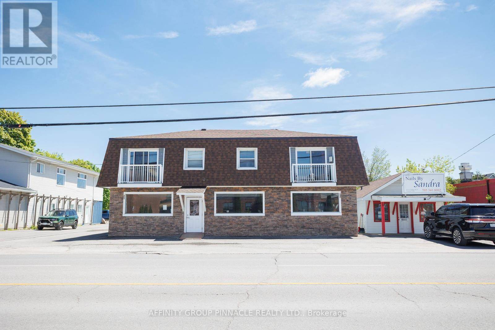 Kawartha Lakes (fenelon Falls), ON K0M1N0,65 LINDSAY STREET