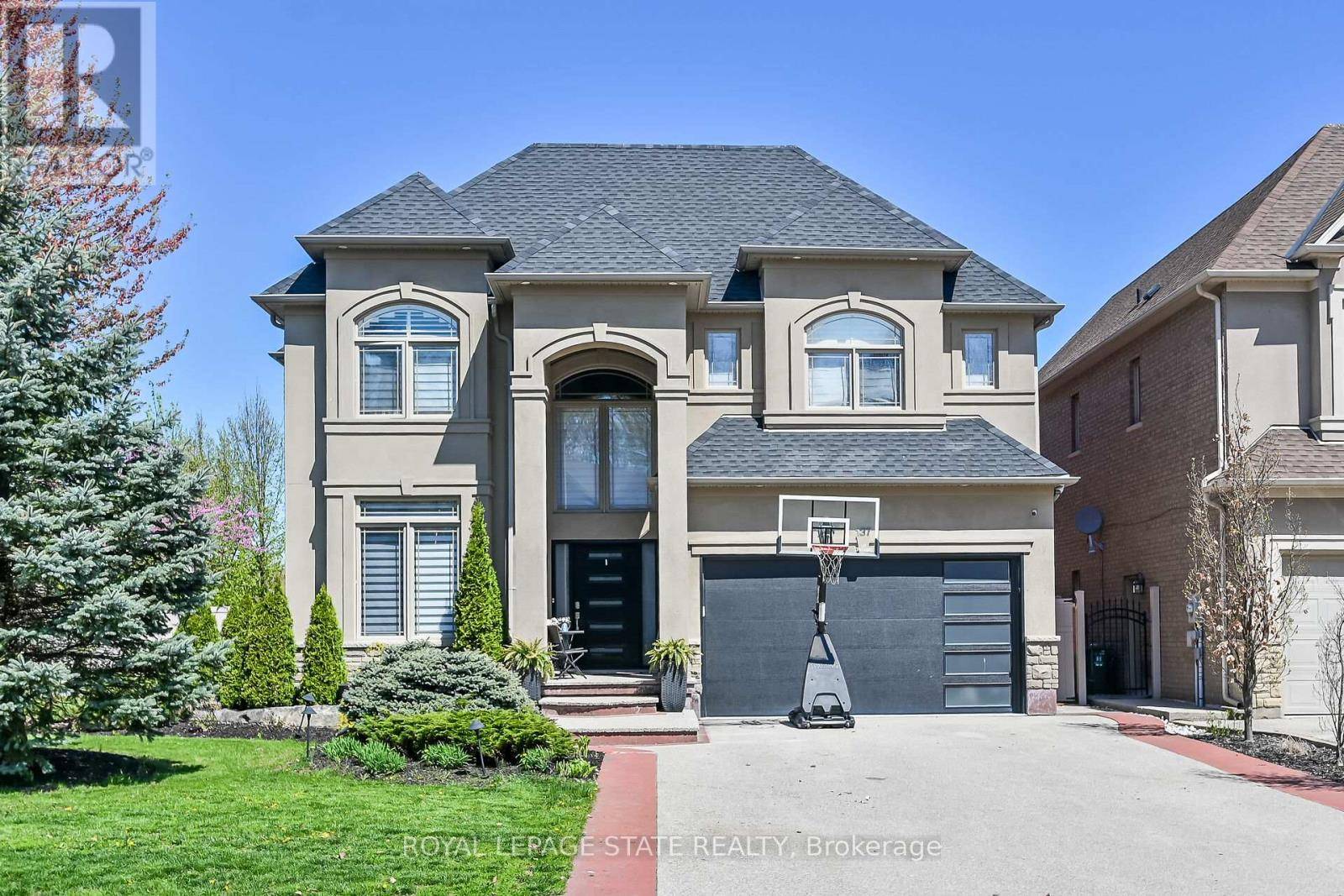 Hamilton (meadowlands), ON L9K1T3,137 DIIORIO CIRCLE