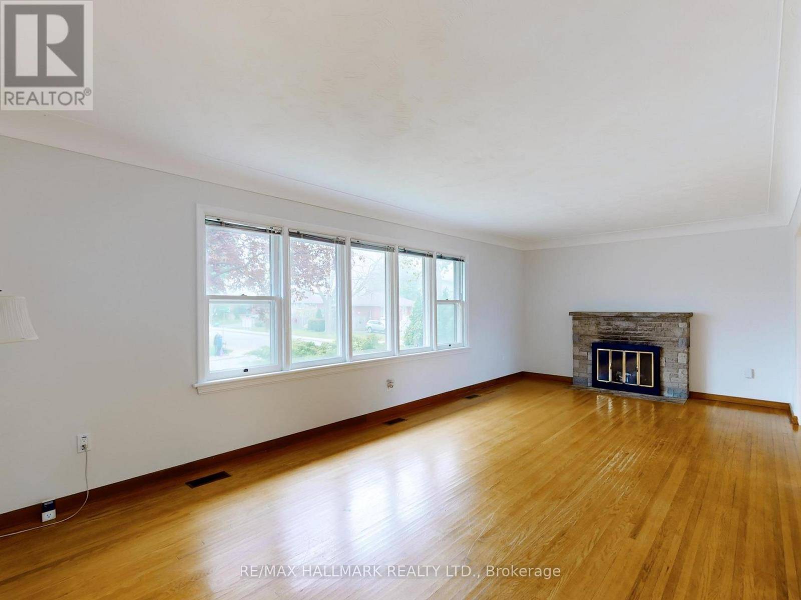 Hamilton (balfour), ON L9A1Y9,124 MCELROY ROAD E